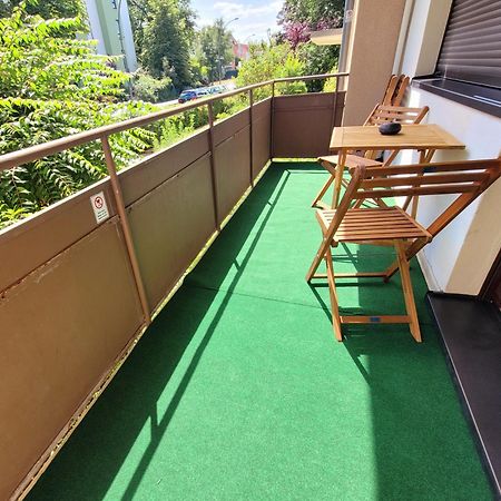Duplex Apartment Ullstein- 4 Bedrooms, 2 Bathrooms, Living Room, 2 Parking Spaces, Boxspringbeds, Family & Business Apartment! เบอร์ลิน ภายนอก รูปภาพ