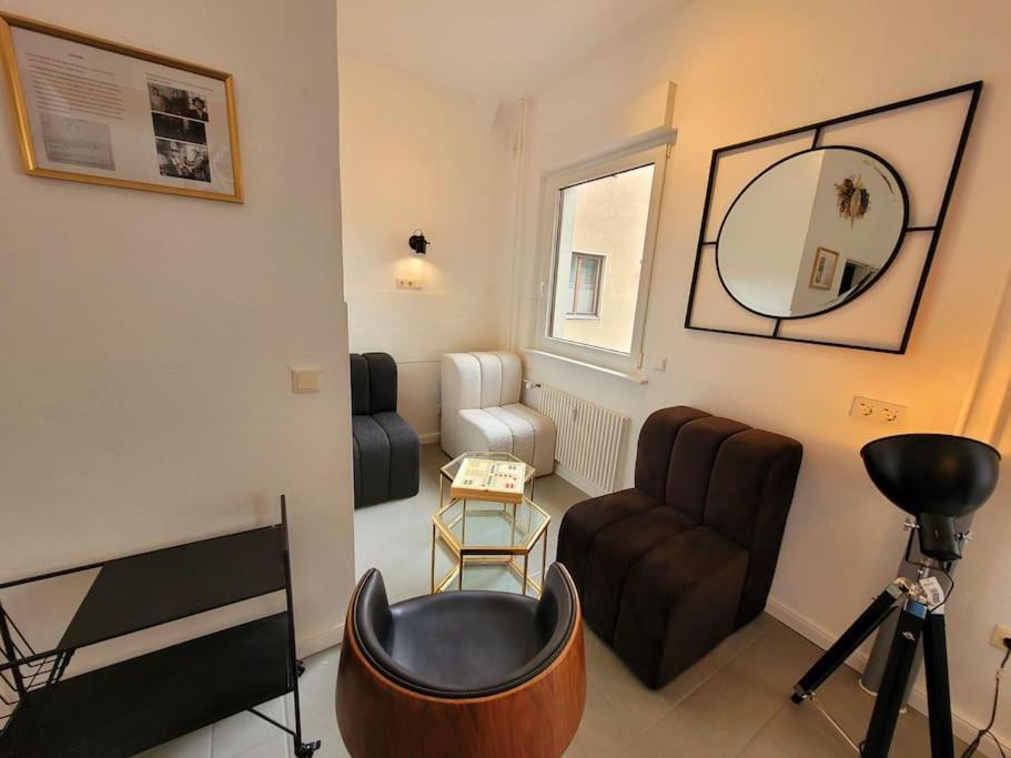 Duplex Apartment Ullstein- 4 Bedrooms, 2 Bathrooms, Living Room, 2 Parking Spaces, Boxspringbeds, Family & Business Apartment! เบอร์ลิน ภายนอก รูปภาพ